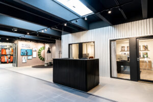 Mascot SHOWROOM 2